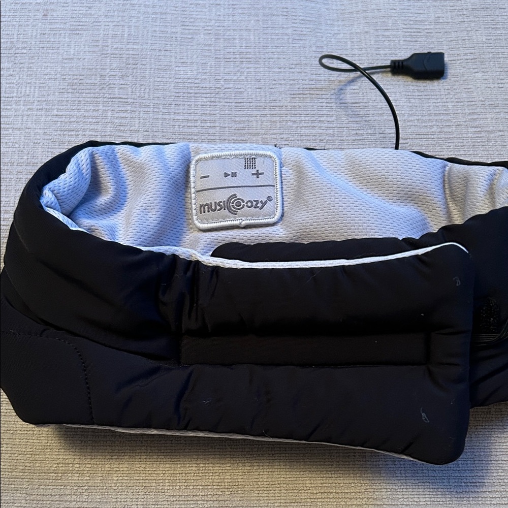 Black and White Music Cozy Headband